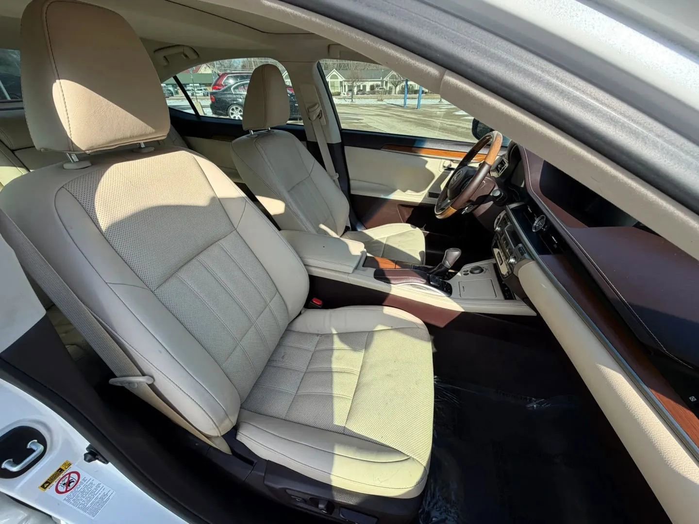 Used 2017 Lexus ES 300h FWD image 16