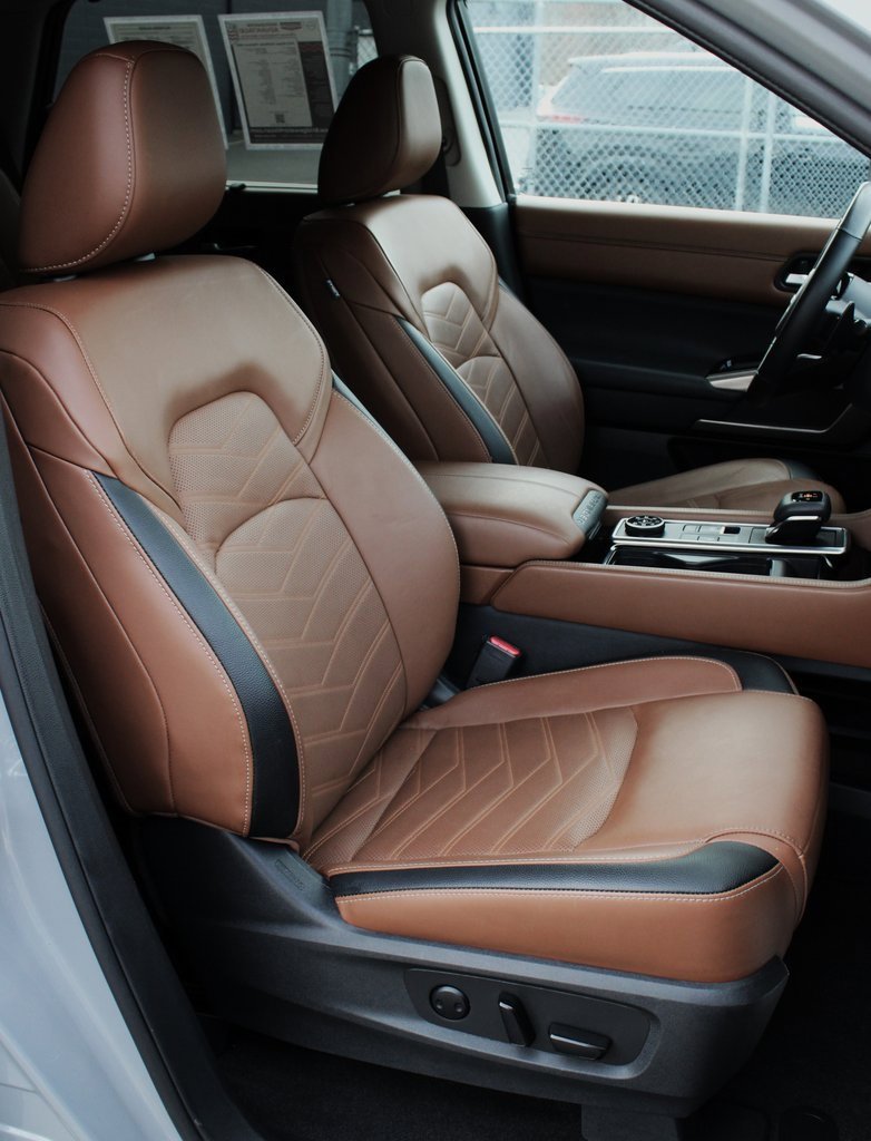 Certified 2023 Nissan Pathfinder Platinum image 26