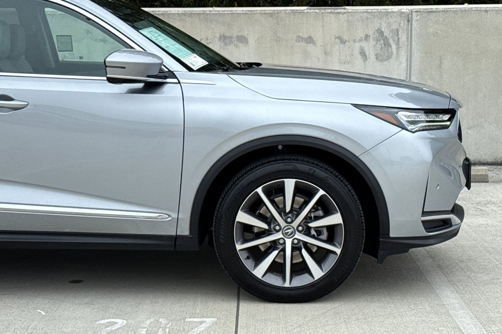 Used 2025 Acura MDX SH-AWD w/ Technology Package image 36