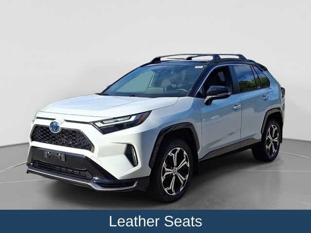 Used 2023 Toyota RAV4 XSE w/ Weather Package AWD/4WD image 4