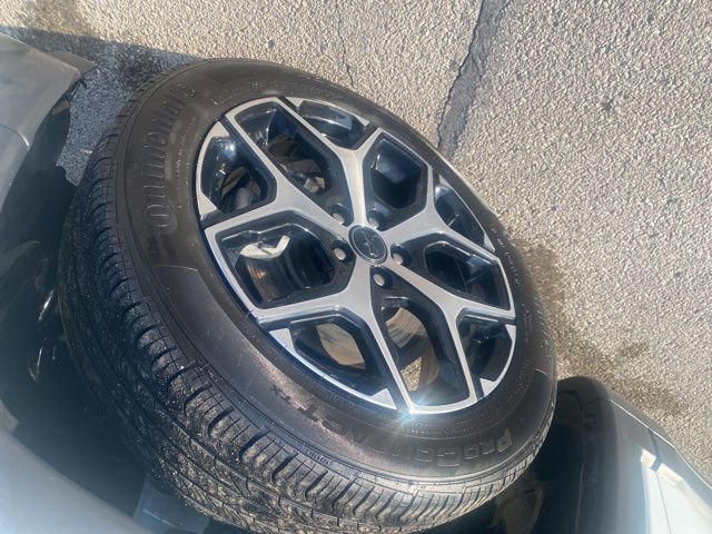 Used 2025 Jeep Compass Limited image 3