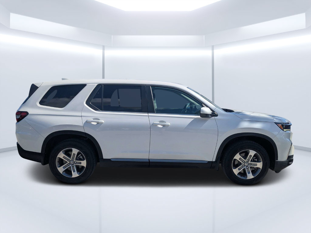 Used 2025 Honda Pilot EX-L image 2