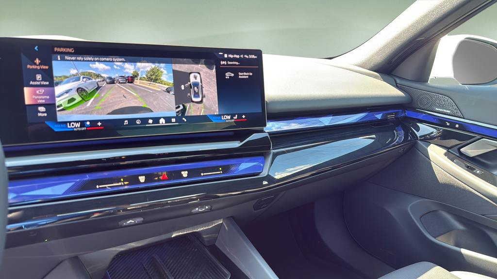 Used 2026 BMW 540i xDrive w/ Premium Package AWD/4WD image 36