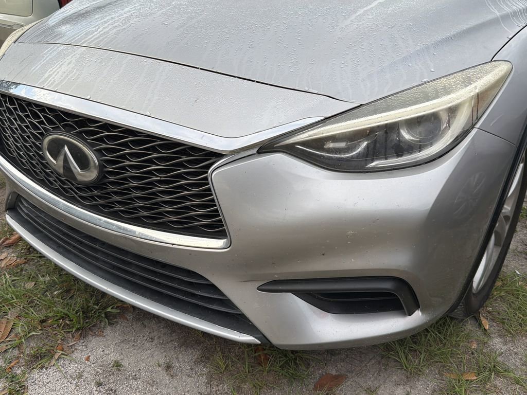 Used 2019 INFINITI QX30 FWD image 4