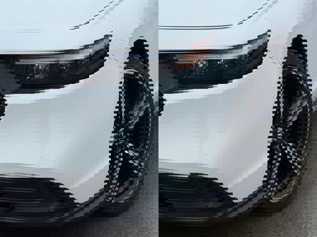 Used 2024 Honda Accord Sport image 2