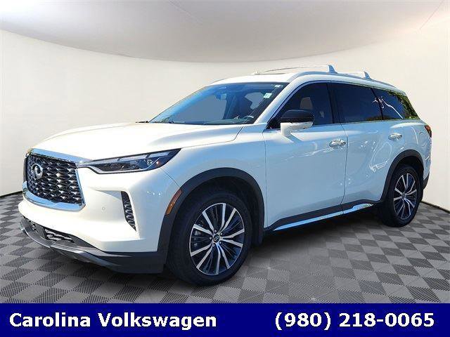 Used 2024 INFINITI QX60 Sensory w/ Cargo Package image 3