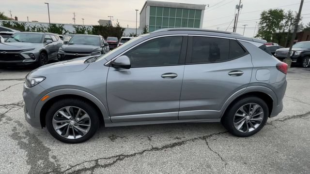 Used 2023 Buick Encore GX Select w/ Sport Touring Package FWD image 7
