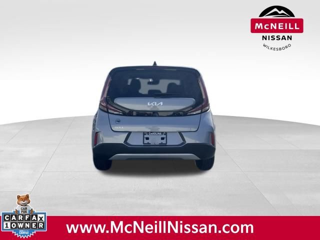 Used 2023 Kia Soul LX image 6