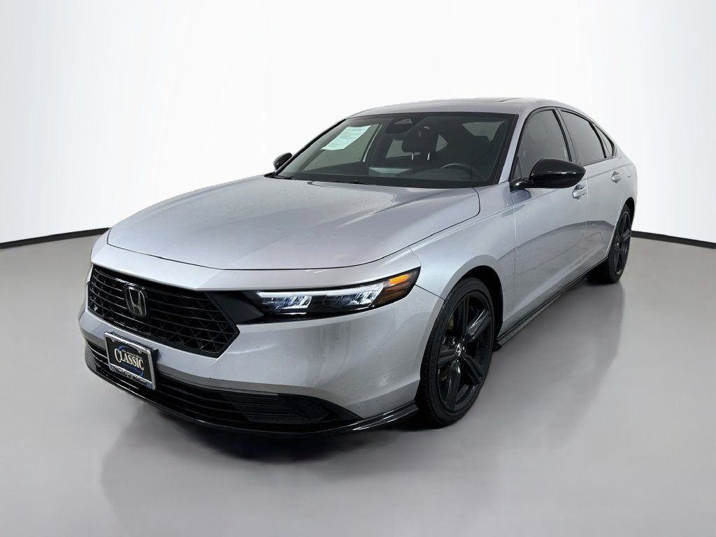 Used 2025 Honda Accord Sport image 3