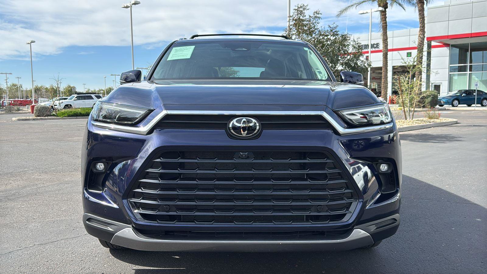 Used 2025 Toyota Grand Highlander FWD image 2