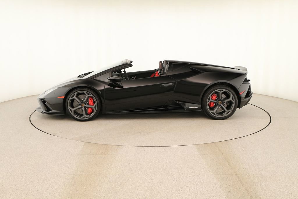 Used 2023 Lamborghini Huracan EVO RWD image 2