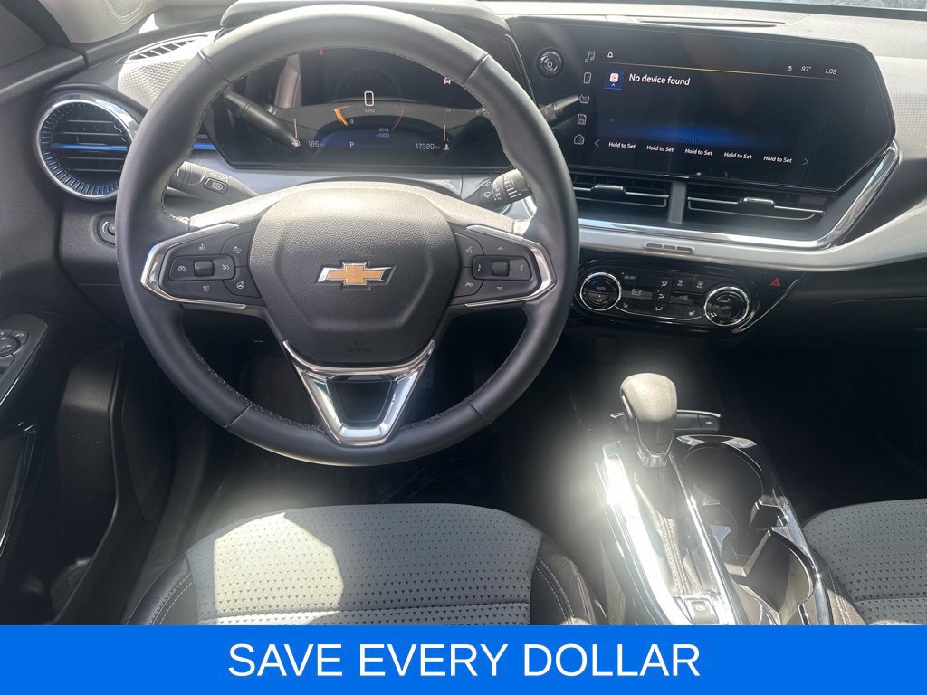 Used 2025 Chevrolet Trax LT w/ Driver Confidence Package FWD image 11