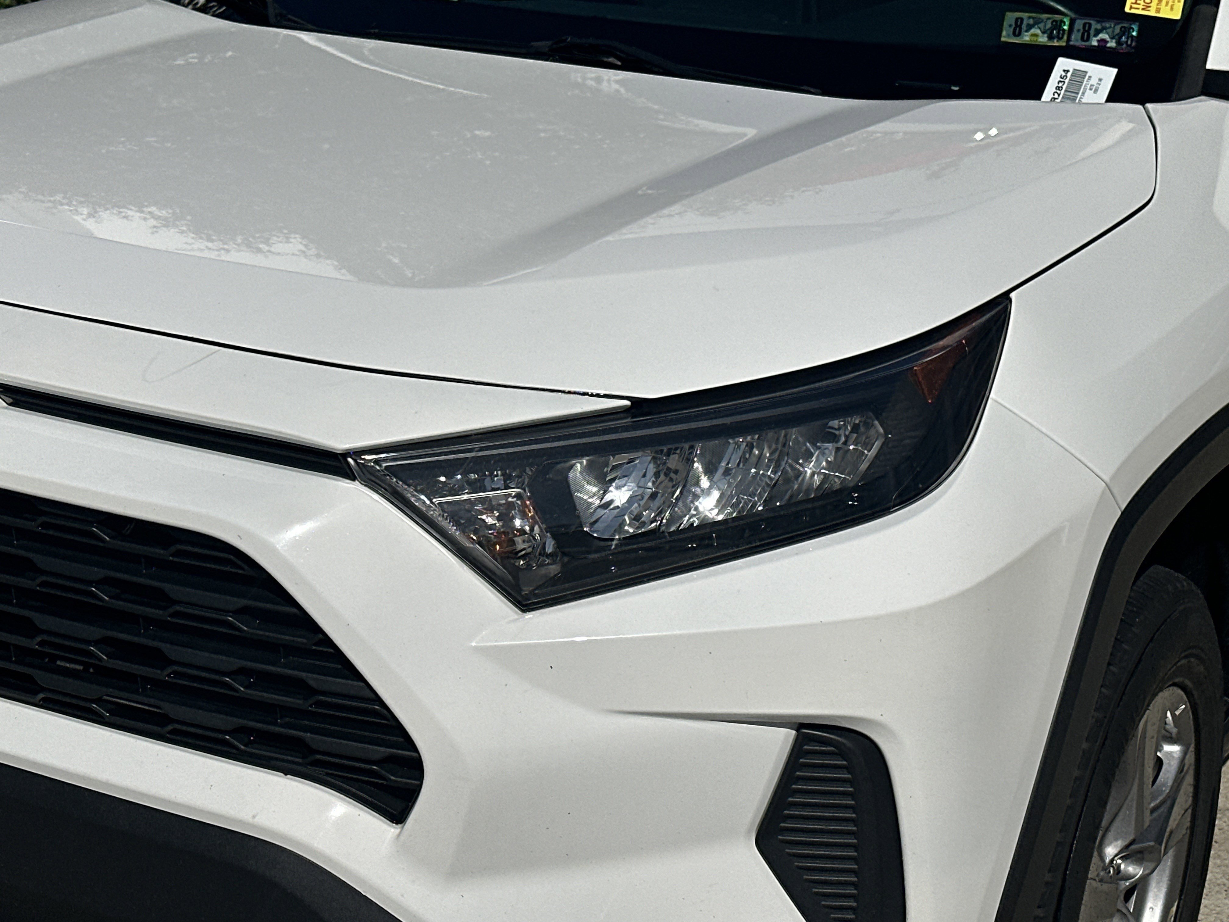 Used 2022 Toyota RAV4 LE AWD/4WD image 12