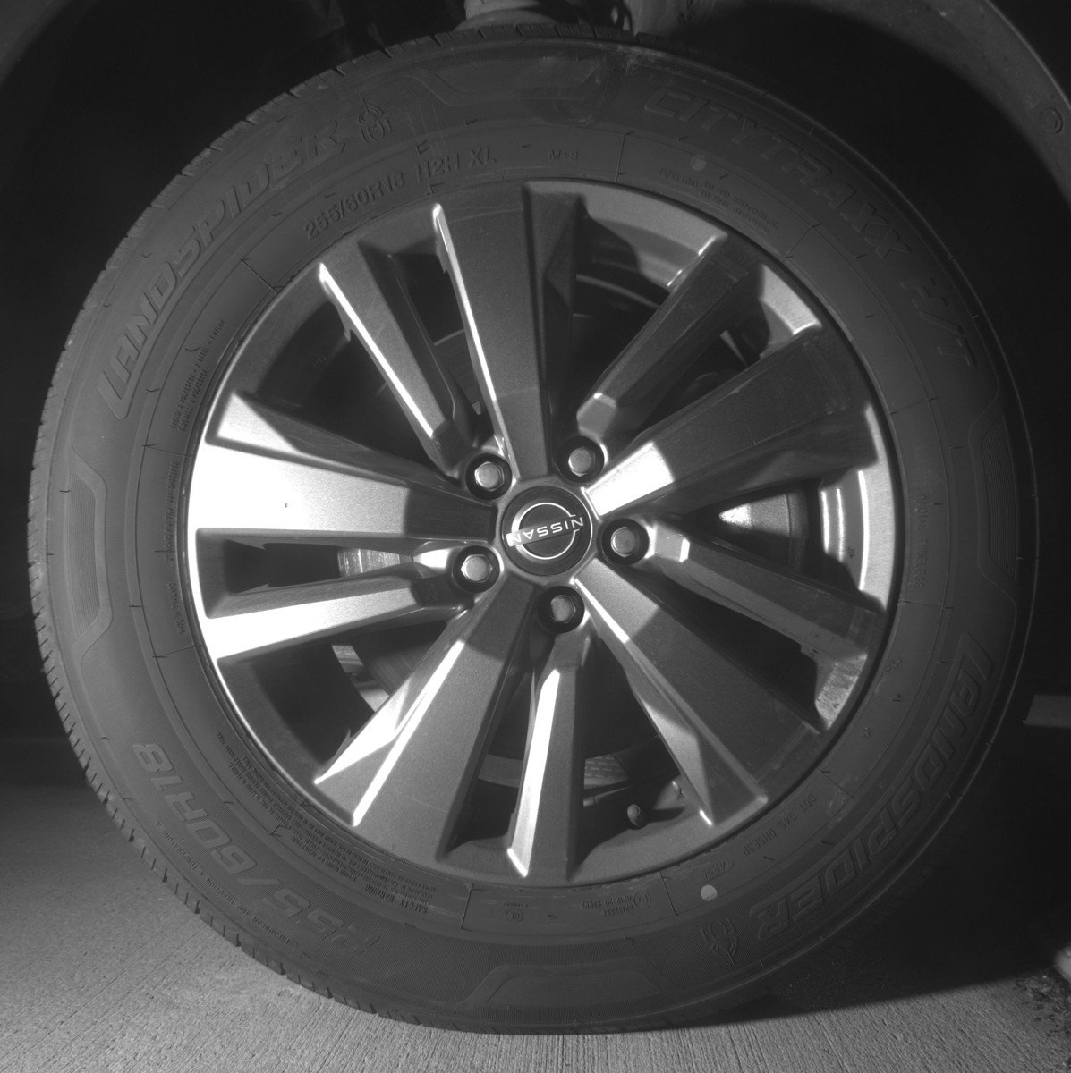 Used 2025 Nissan Pathfinder SV FWD image 13