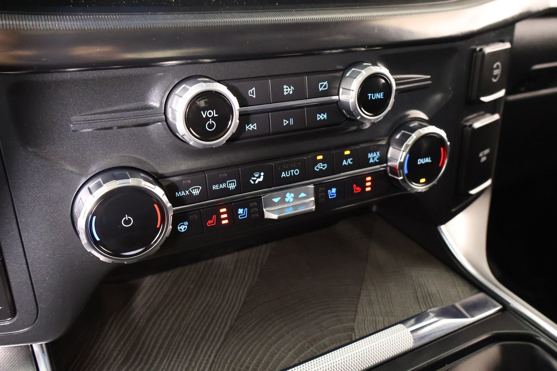 Used 2022 Ford F150 Platinum w/ Equipment Group 701A High image 8