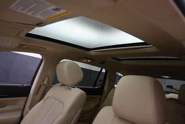 Certified 2019 Lincoln MKT AWD image 19