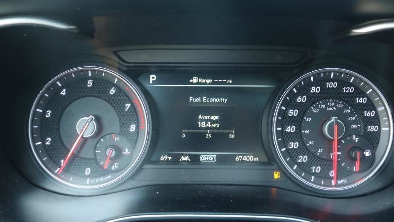 Used 2019 Genesis G70 2.0T Advanced w/ Sport Package RWD image 10