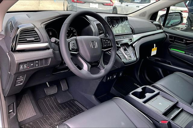 New 2026 Honda Odyssey Touring image 5
