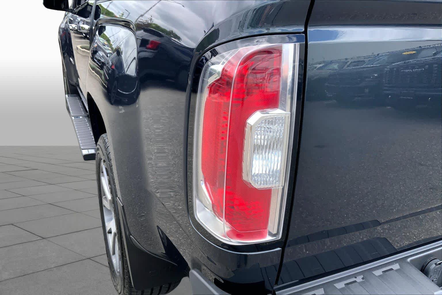 Used 2021 GMC Canyon Denali AWD/4WD image 28