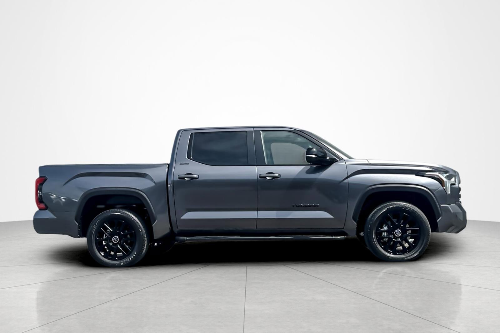 Used 2024 Toyota Tundra Limited image 6