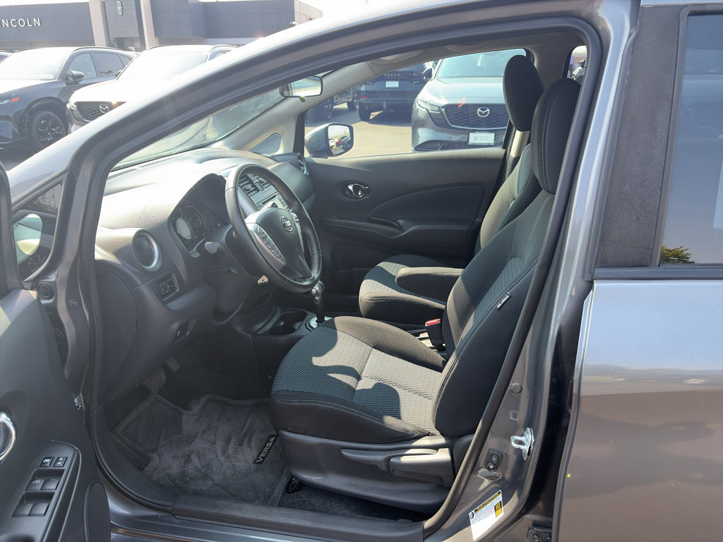 Used 2016 Nissan Versa Note SV FWD image 12