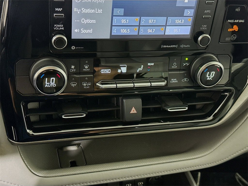 Certified 2020 Toyota Highlander LE image 10