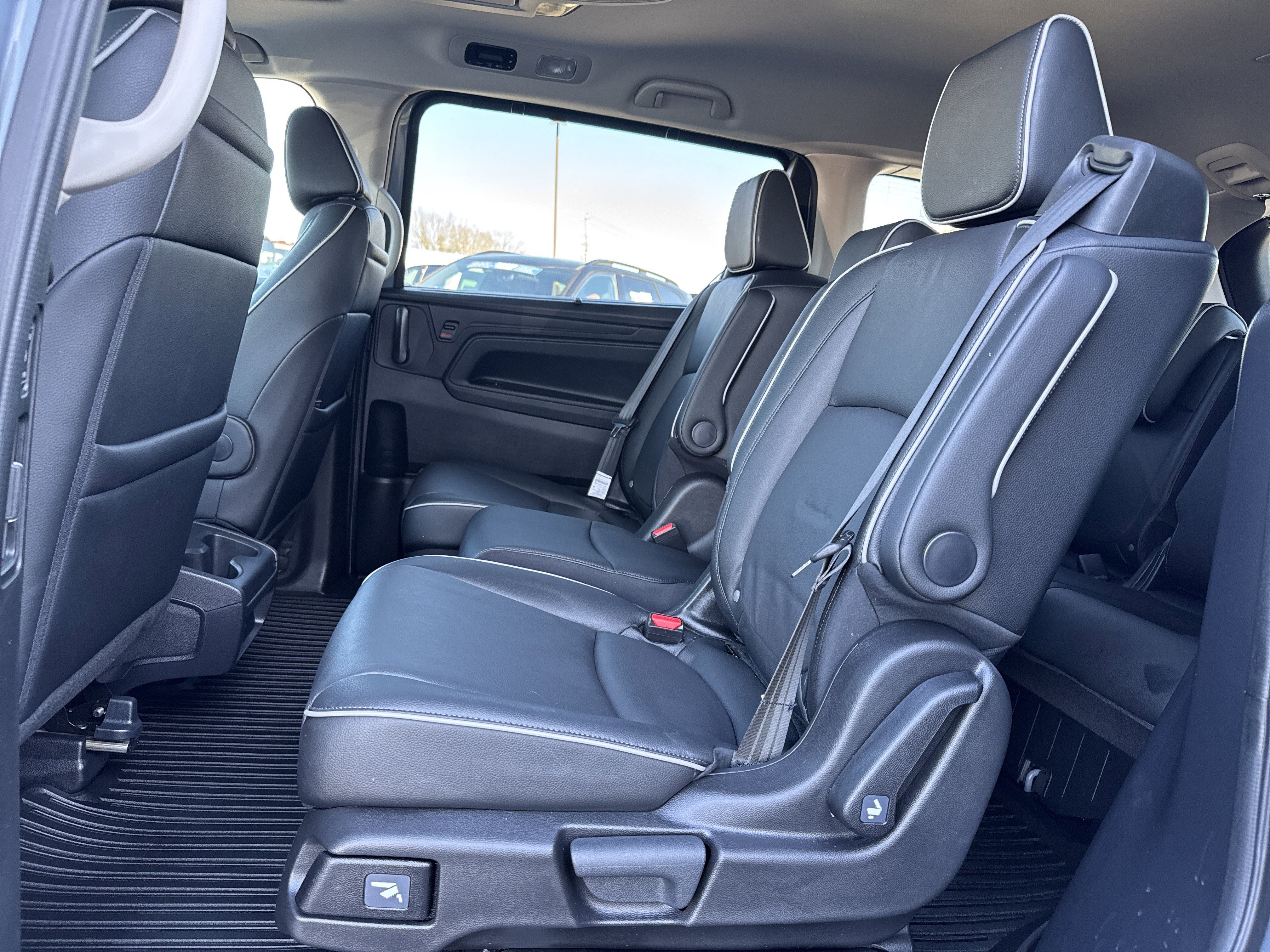 Used 2025 Honda Odyssey Touring image 34