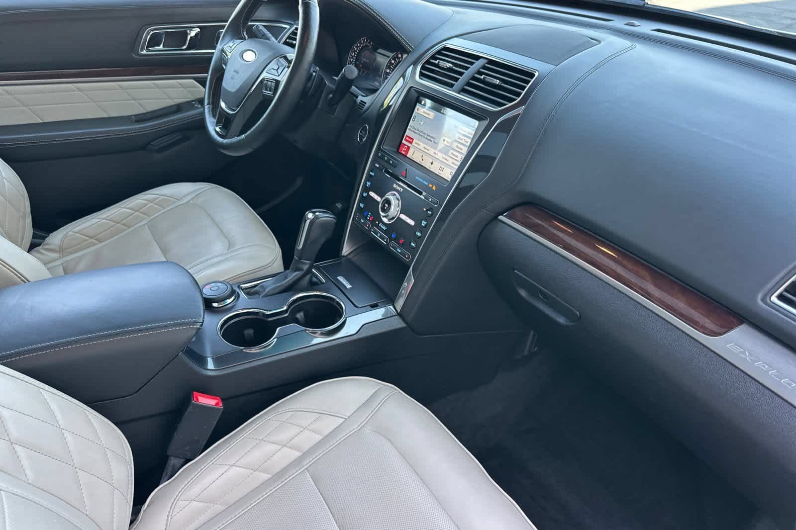 Certified 2017 Ford Explorer Platinum AWD/4WD image 17