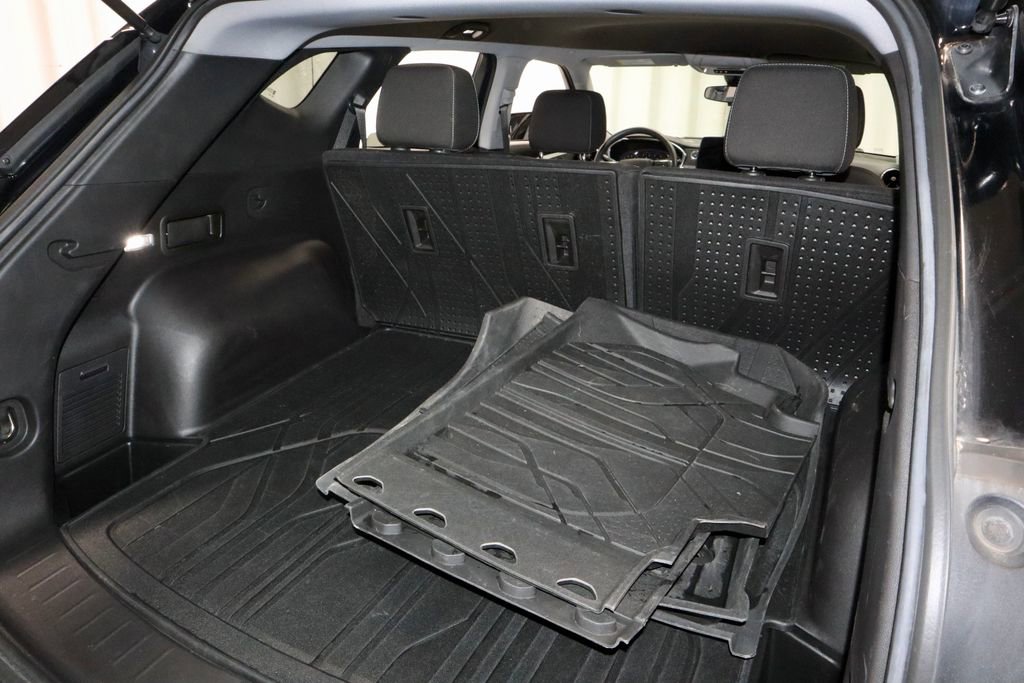 Used 2023 Chevrolet Blazer LT w/ LPO, Floor Liner Package FWD image 13