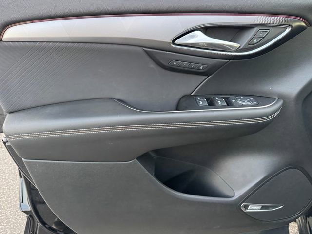 Certified 2025 Buick Envision Sport Touring image 13