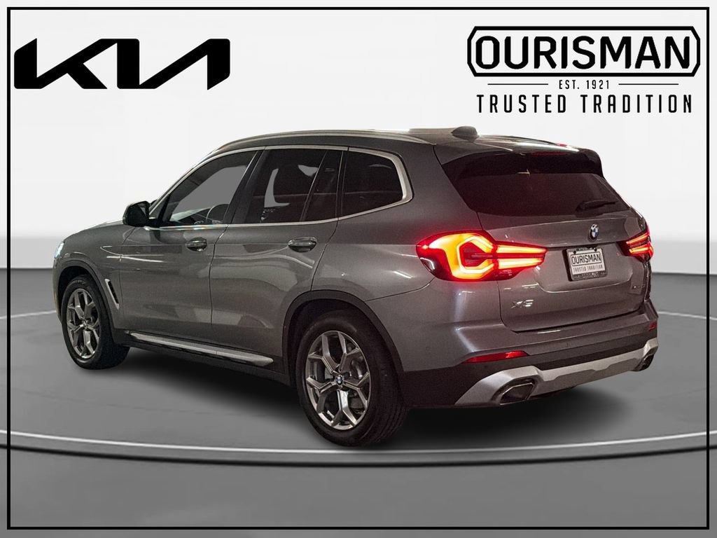 Used 2024 BMW X3 xDrive30i w/ Premium Package w/ZPA AWD/4WD image 3
