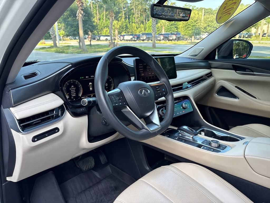 Certified 2023 INFINITI QX60 Luxe w/ Vision Package AWD/4WD image 5