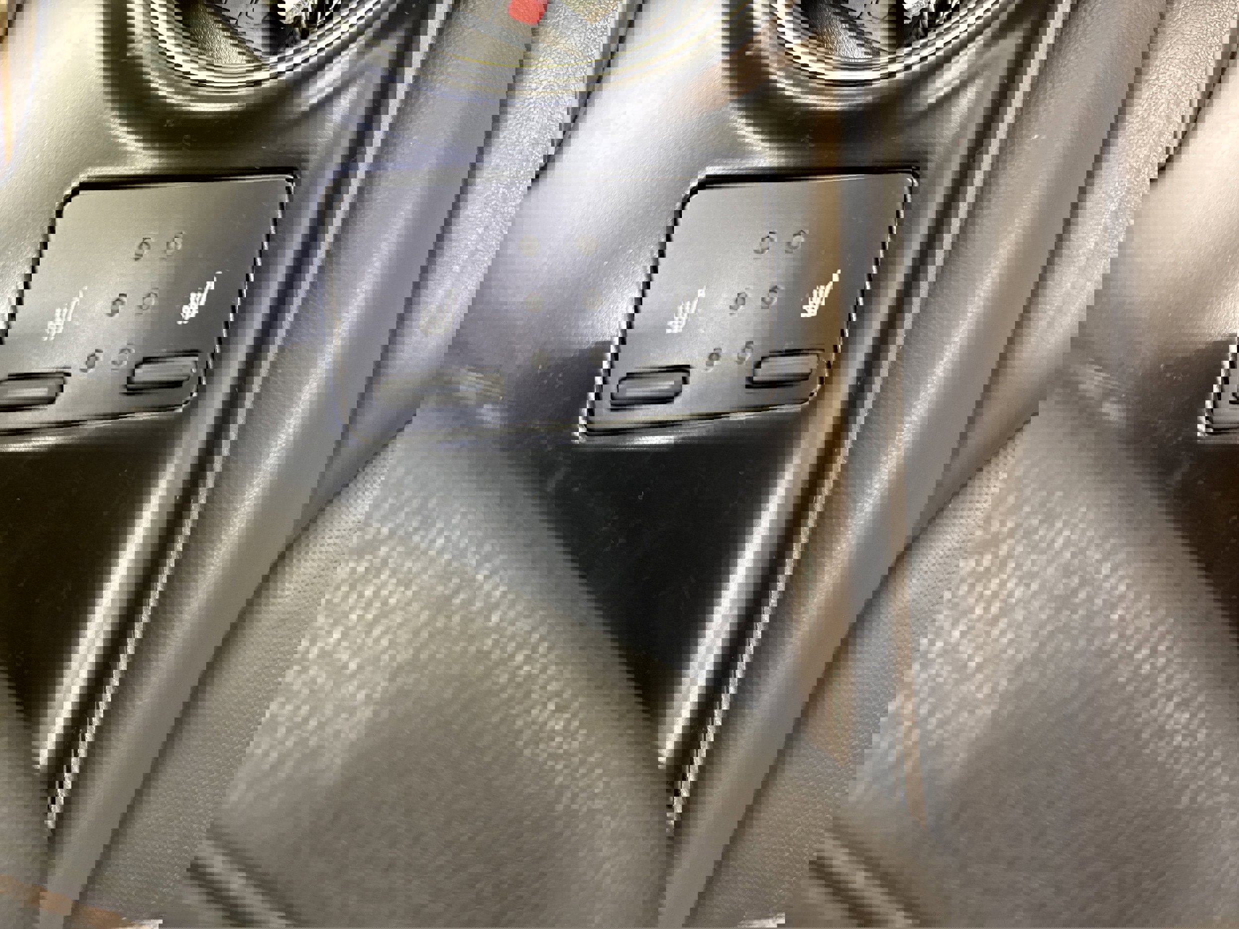 Used 2020 Toyota Camry XLE image 33