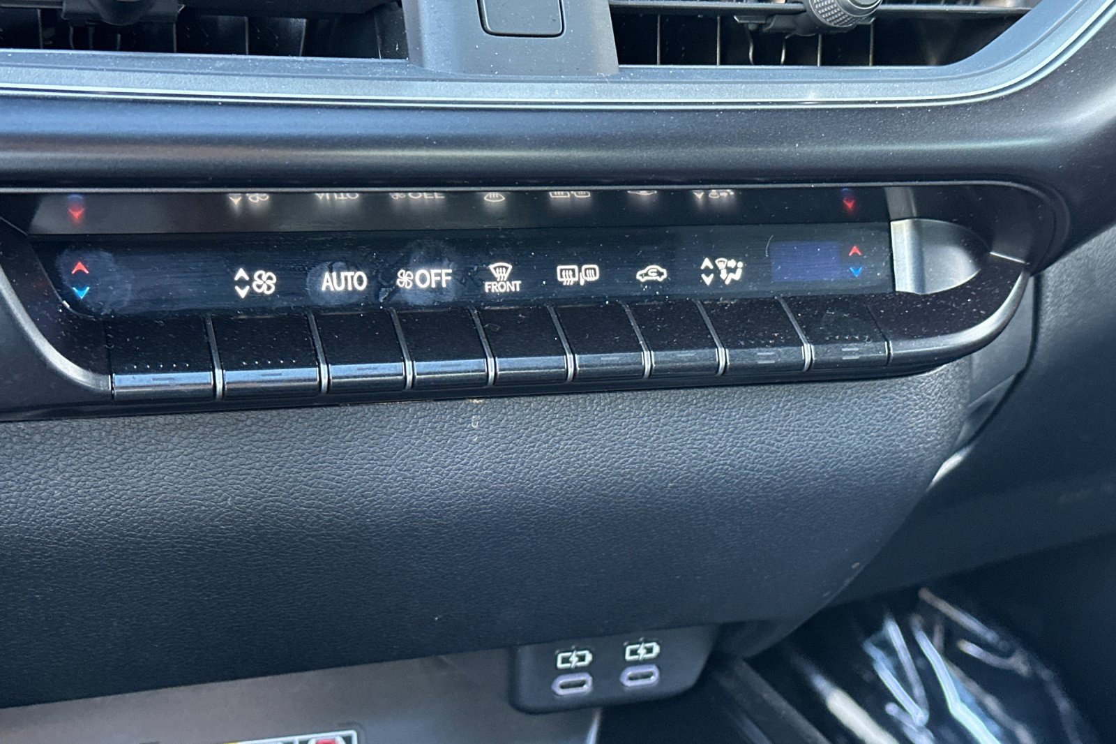 Used 2025 Lexus UX 300h FWD w/ Accessory Package (Z2) image 20