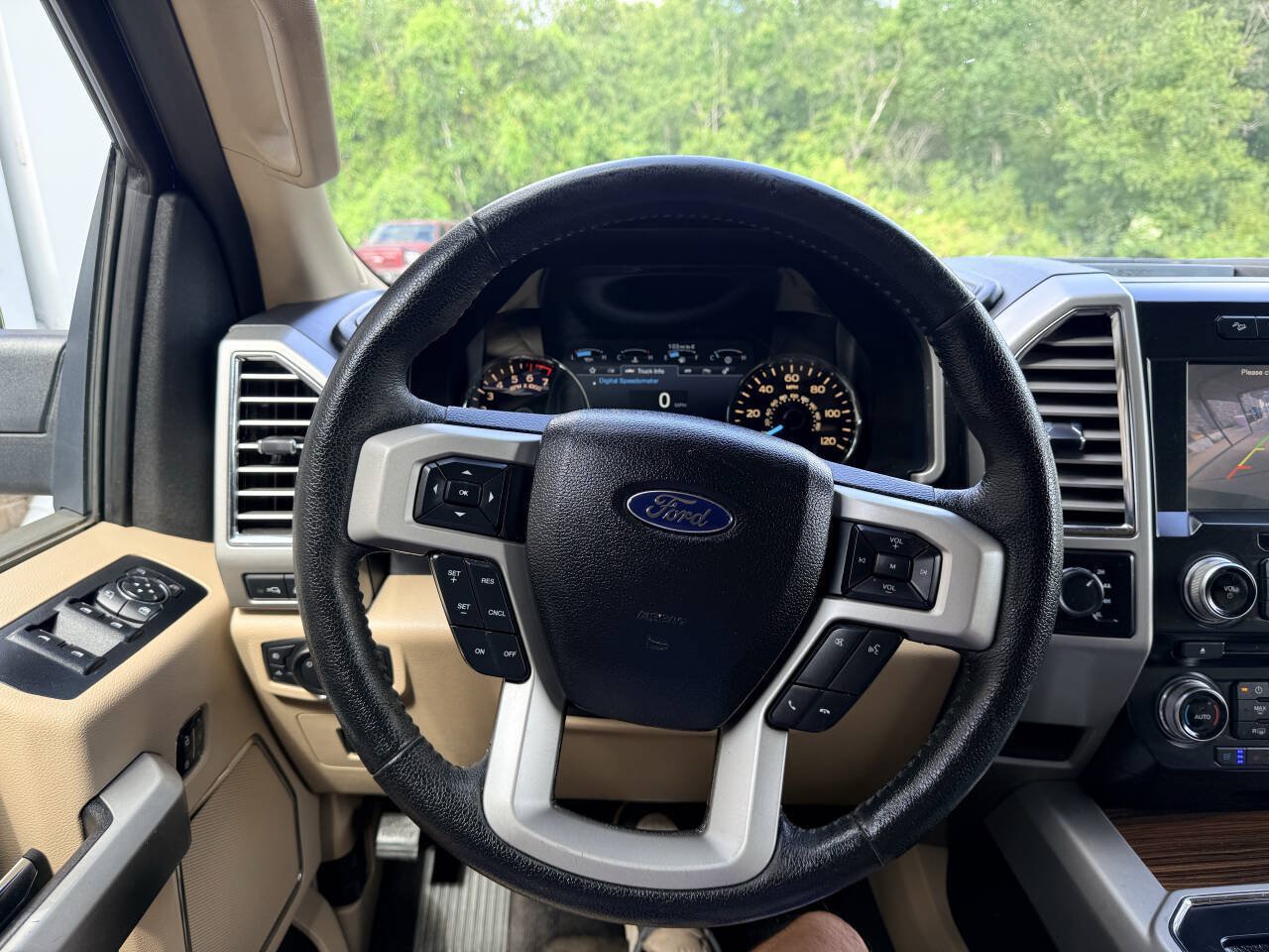 Used 2015 Ford F150 Lariat w/ Equipment Group 502A Luxury AWD/4WD image 18