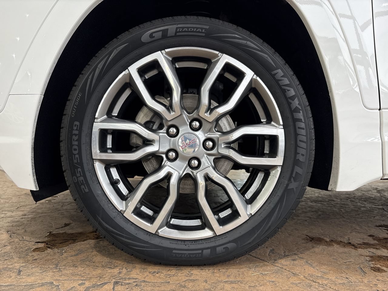 Used 2024 GMC Terrain Denali w/ LPO, Cargo Package AWD/4WD image 10