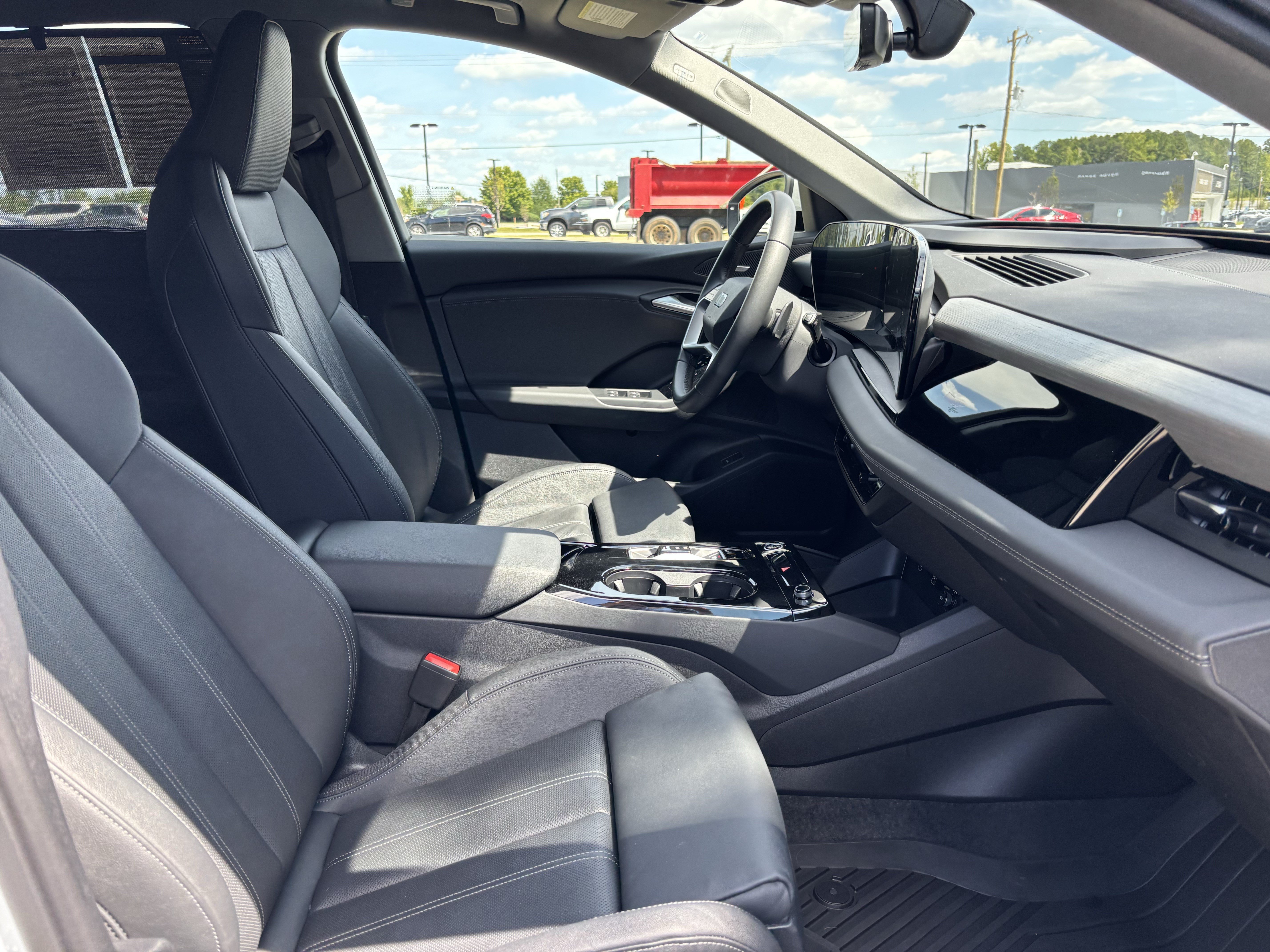 Certified 2025 Audi Q6 e-tron Premium Plus w/ Premium Plus AWD/4WD image 34