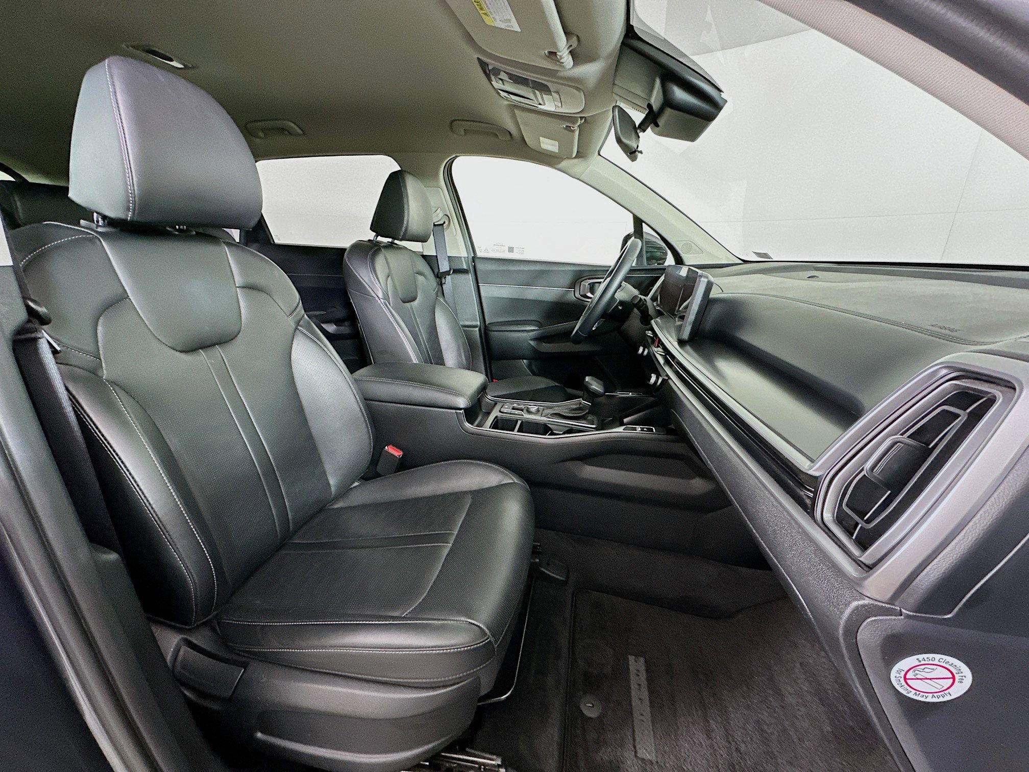 Used 2024 Kia Sorento S image 31