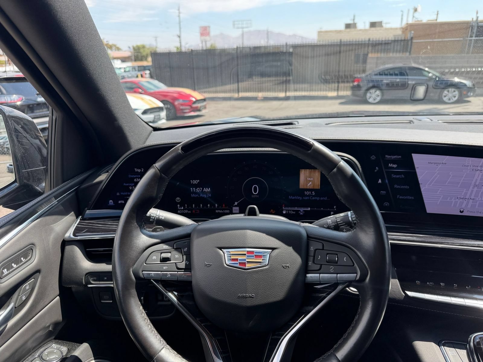 Used 2023 Cadillac Escalade ESV Sport AWD/4WD image 38
