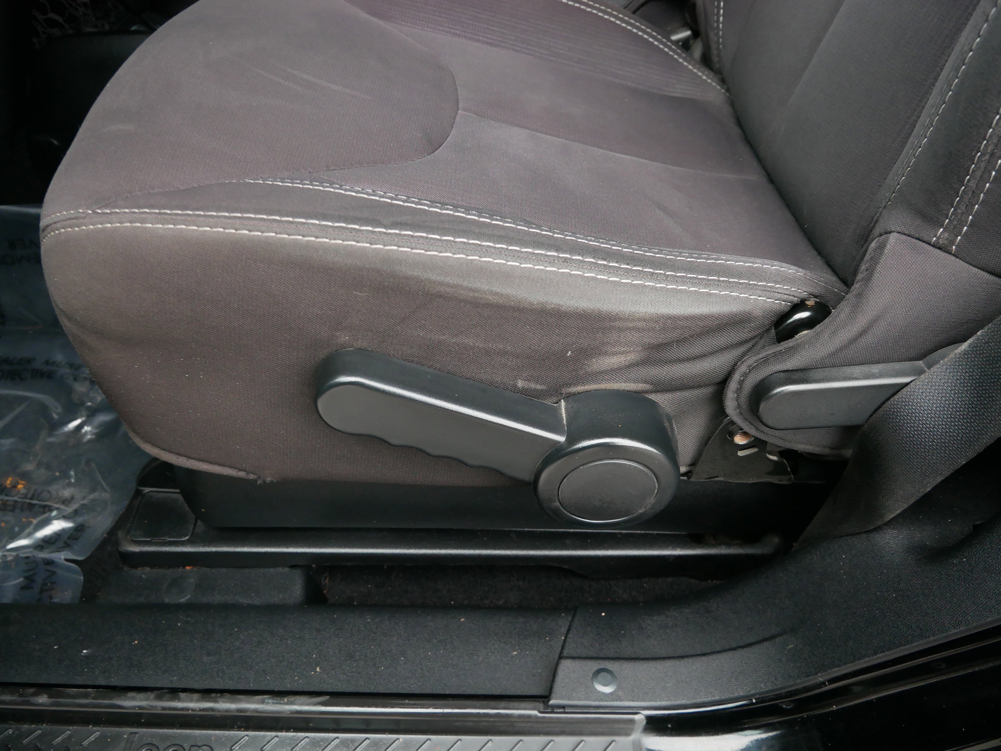 Used 2014 Jeep Wrangler Sahara w/ Dual Top Group image 20