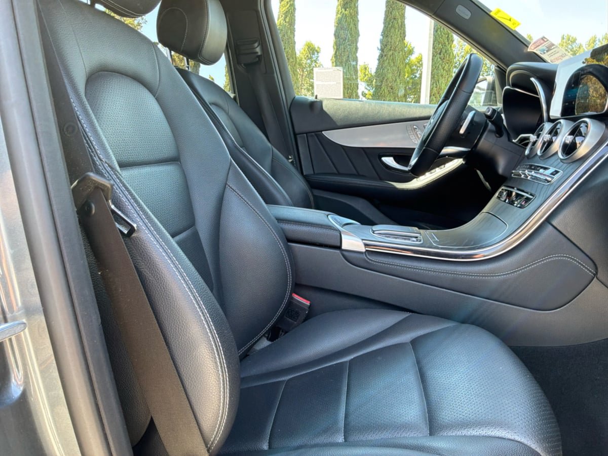 Used 2021 Mercedes-Benz GLC 300 w/ AMG Line image 20
