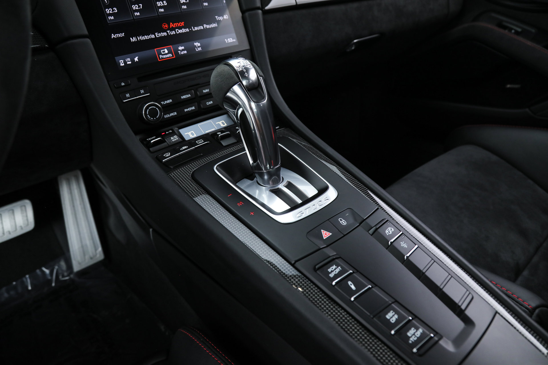 Used 2018 Porsche 911 GT2 RS image 30