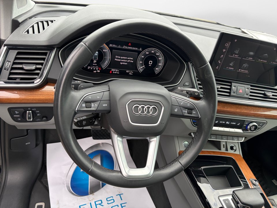Used 2023 Audi Q5 e Premium Plus w/ Premium Plus Package AWD/4WD image 10
