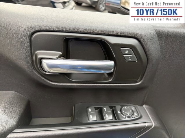 Used 2024 Chevrolet Silverado 1500 Custom Trail Boss w/ Dark Appearance Package image 17