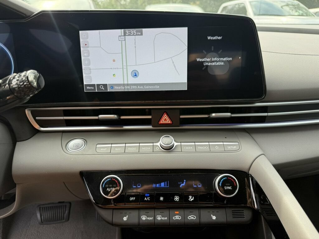 Used 2025 Hyundai Elantra SEL FWD image 6