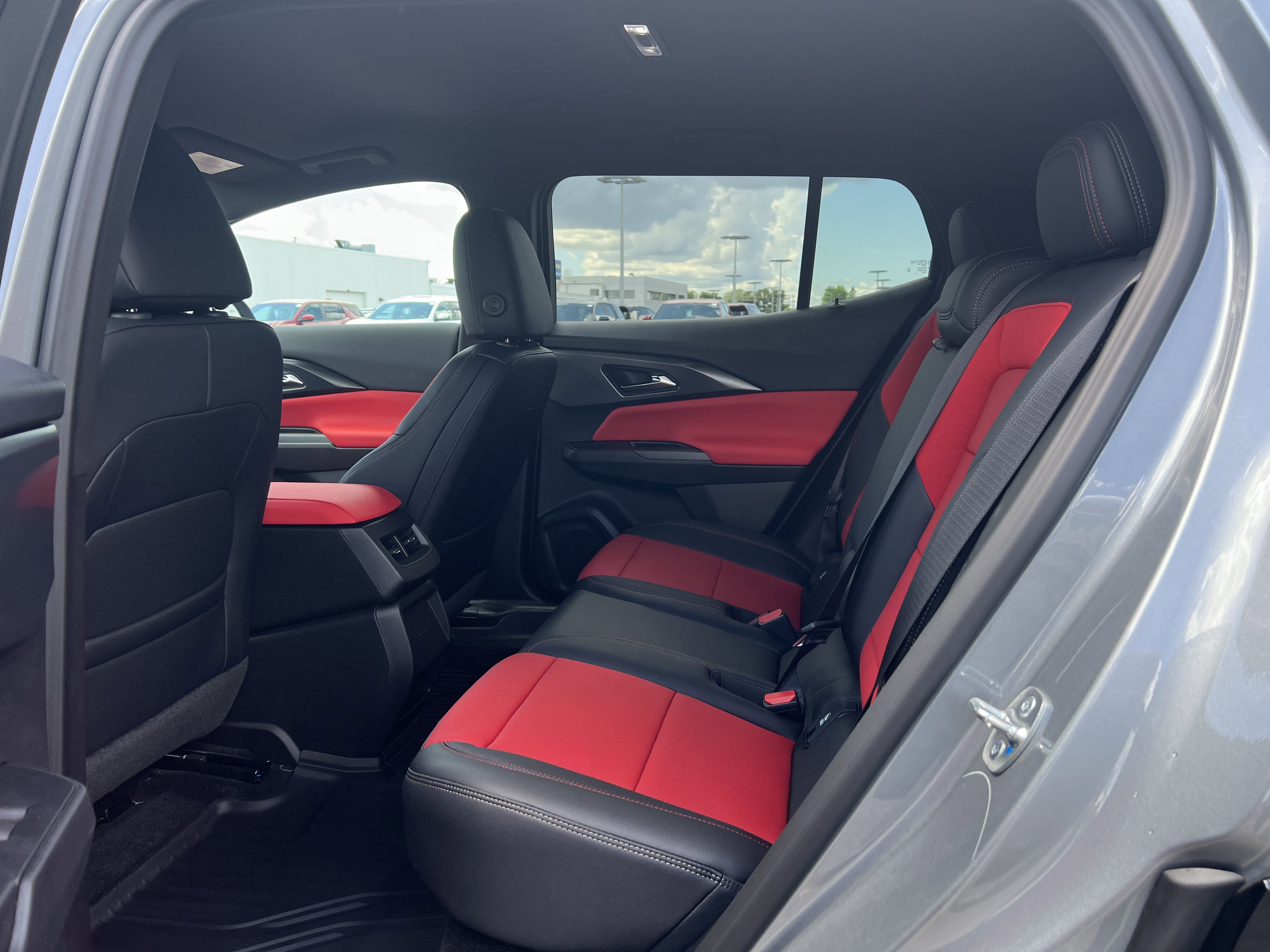 New 2025 Chevrolet Equinox EV RS image 5