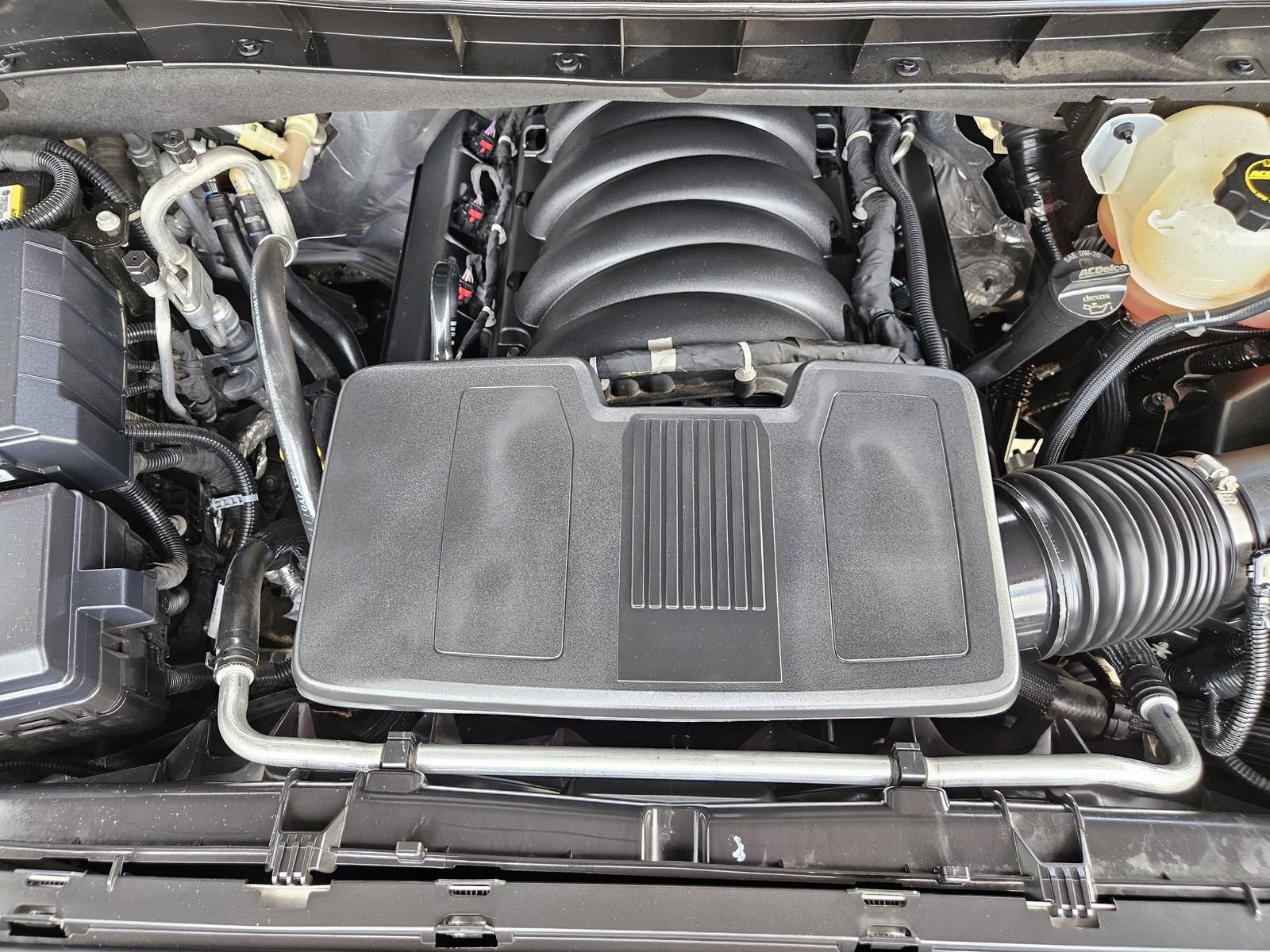 Certified 2025 Chevrolet Suburban Premier AWD/4WD image 35