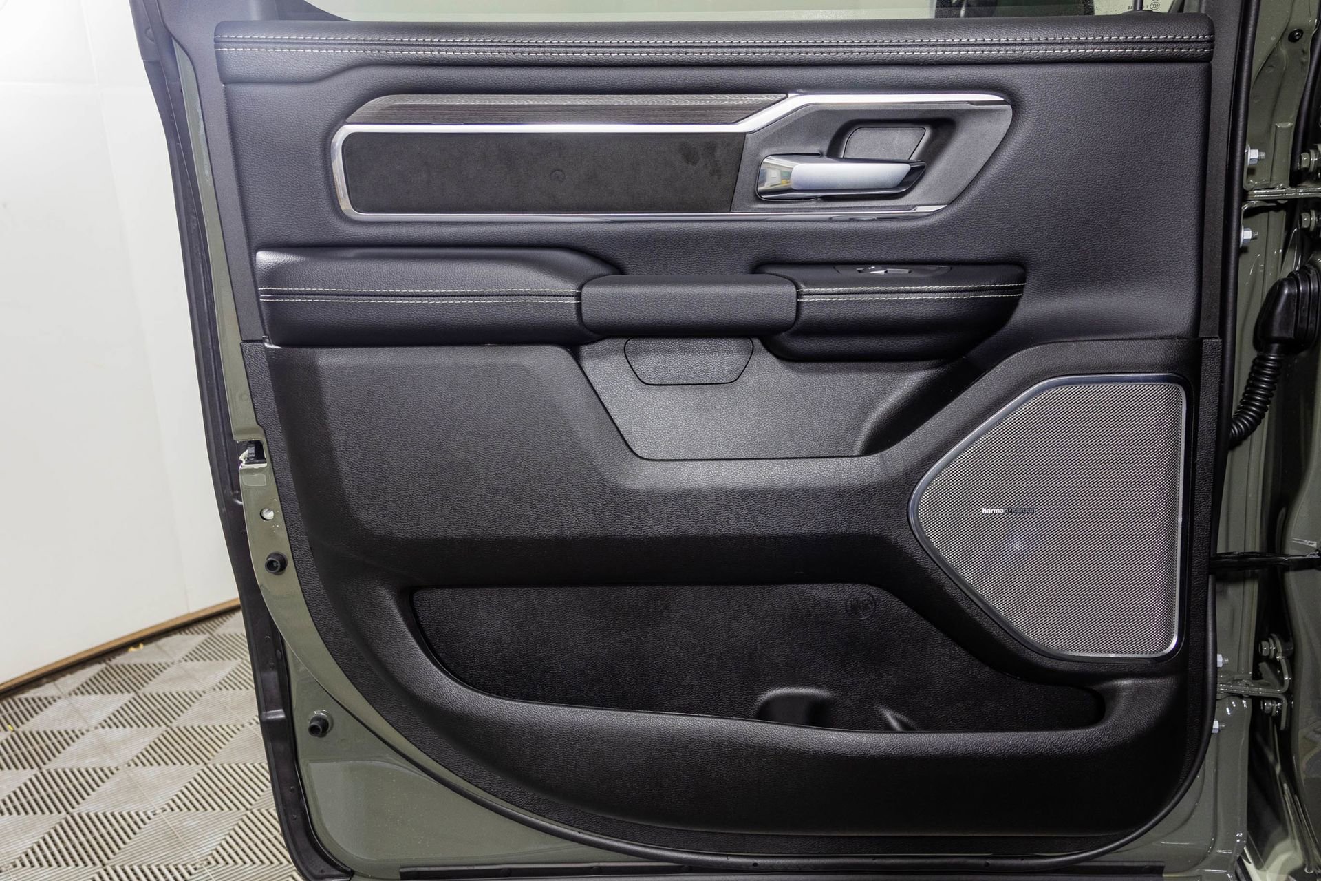 New 2026 RAM 1500 Laramie w/ Night Edition AWD/4WD image 40