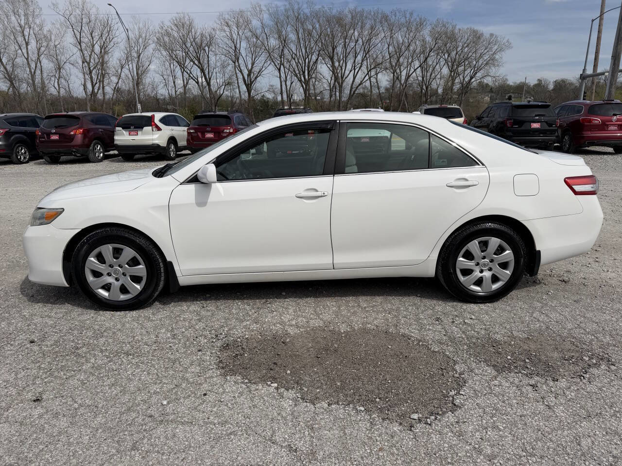 Used 2010 Toyota Camry LE image 6