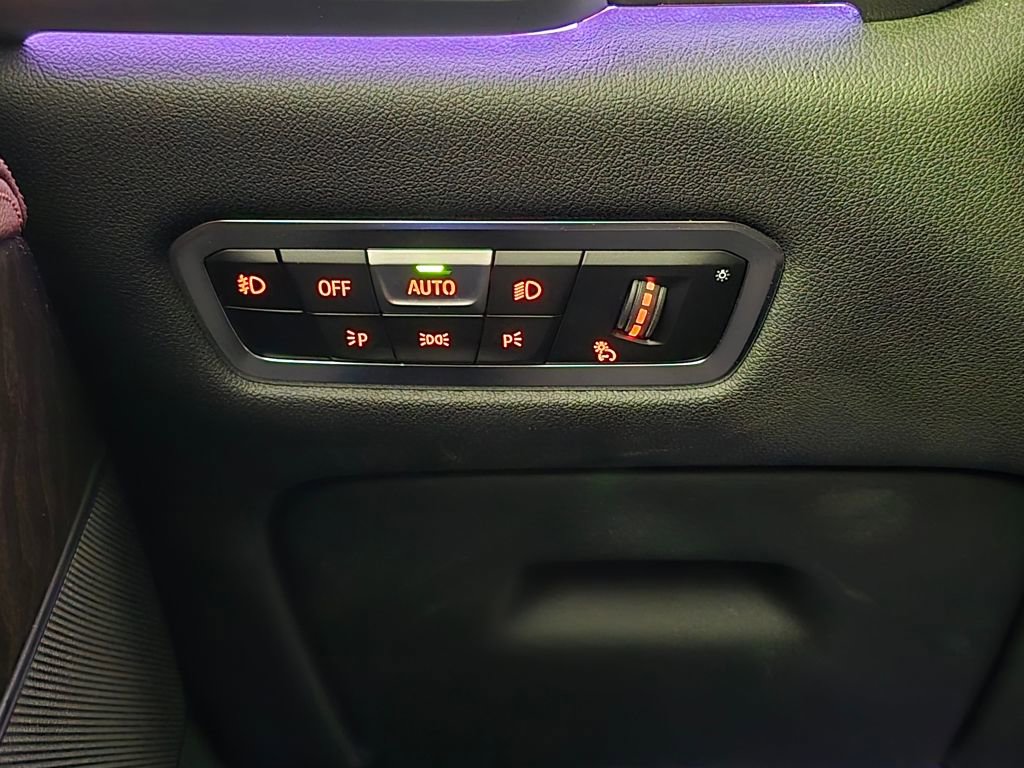 Used 2021 BMW X5 xDrive40i w/ M Sport Package image 26